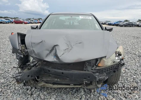 2011 Honda Accord z USA, uszkodzony, nr VIN 1HGCP2F35BA058593